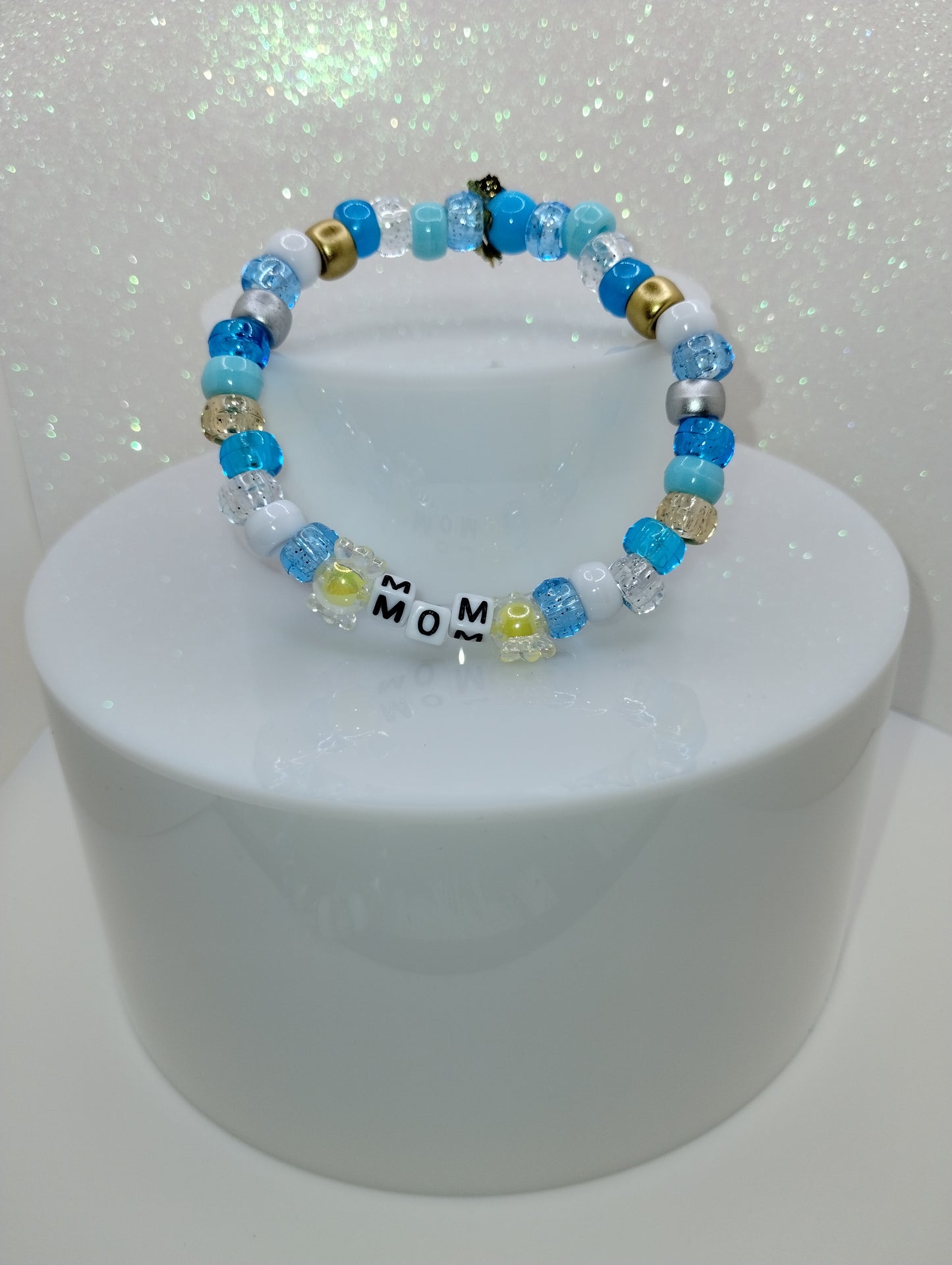 MOM Bracelet w/Yellow Candy