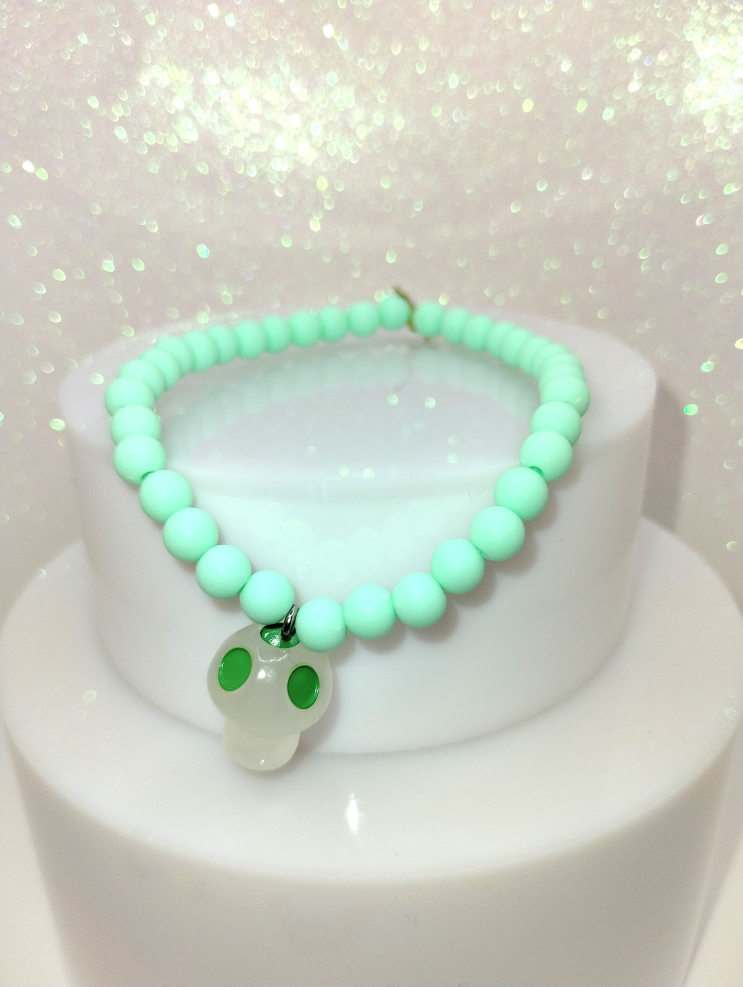 Mushroom Bracelet - Green Pastel 7"